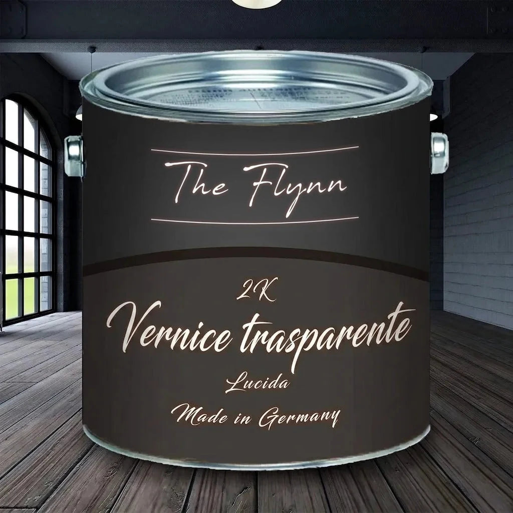 Bidone di vernice 2K Klarlack lucida The Flynn su pavimento in legno scuro.